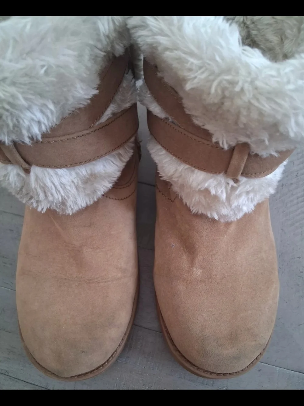 Guess Ankle Boots Womens Sz 8M Faux Suede W/ Fur Lining Brown W/Gold 